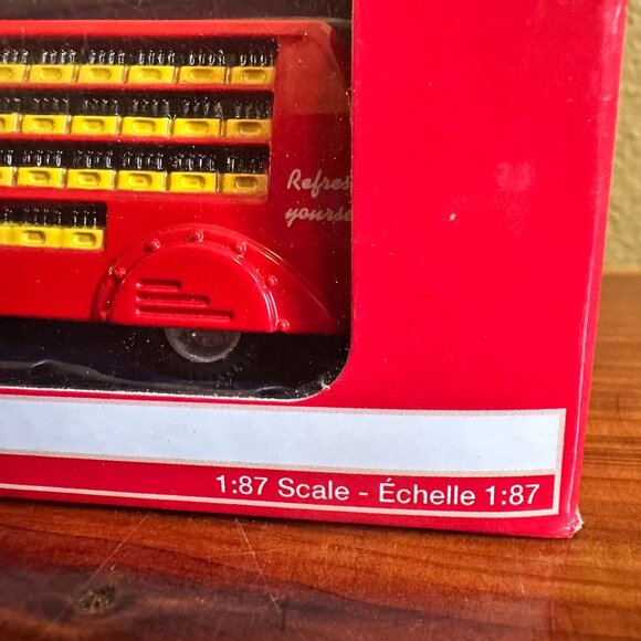 1937 Coca-Cola Bottle Truck Diecast Model 1:87 Scale In Original Box - Picture 2 of 5